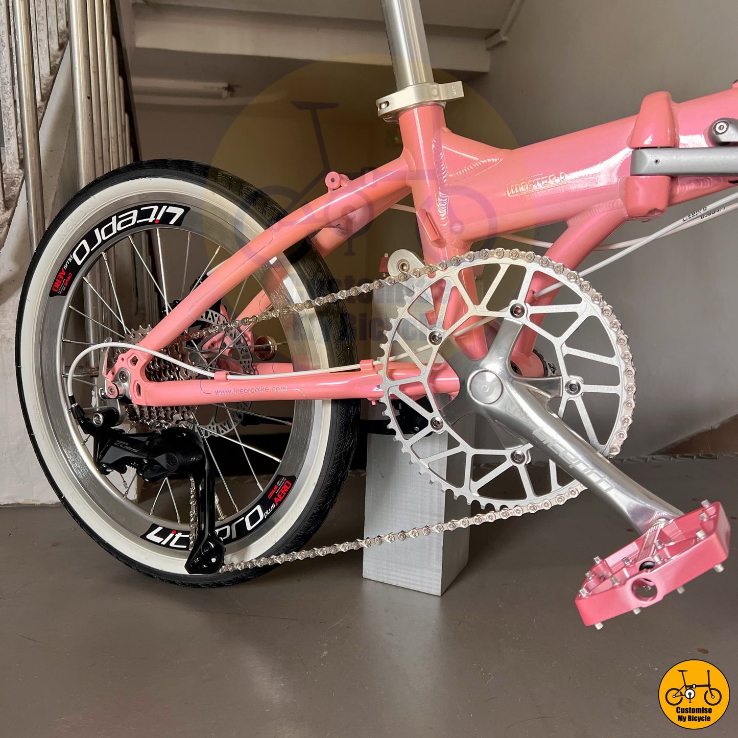 Baby Pink Crius Master 22-Inch Foldie β A Lightweight & Elegant Ride