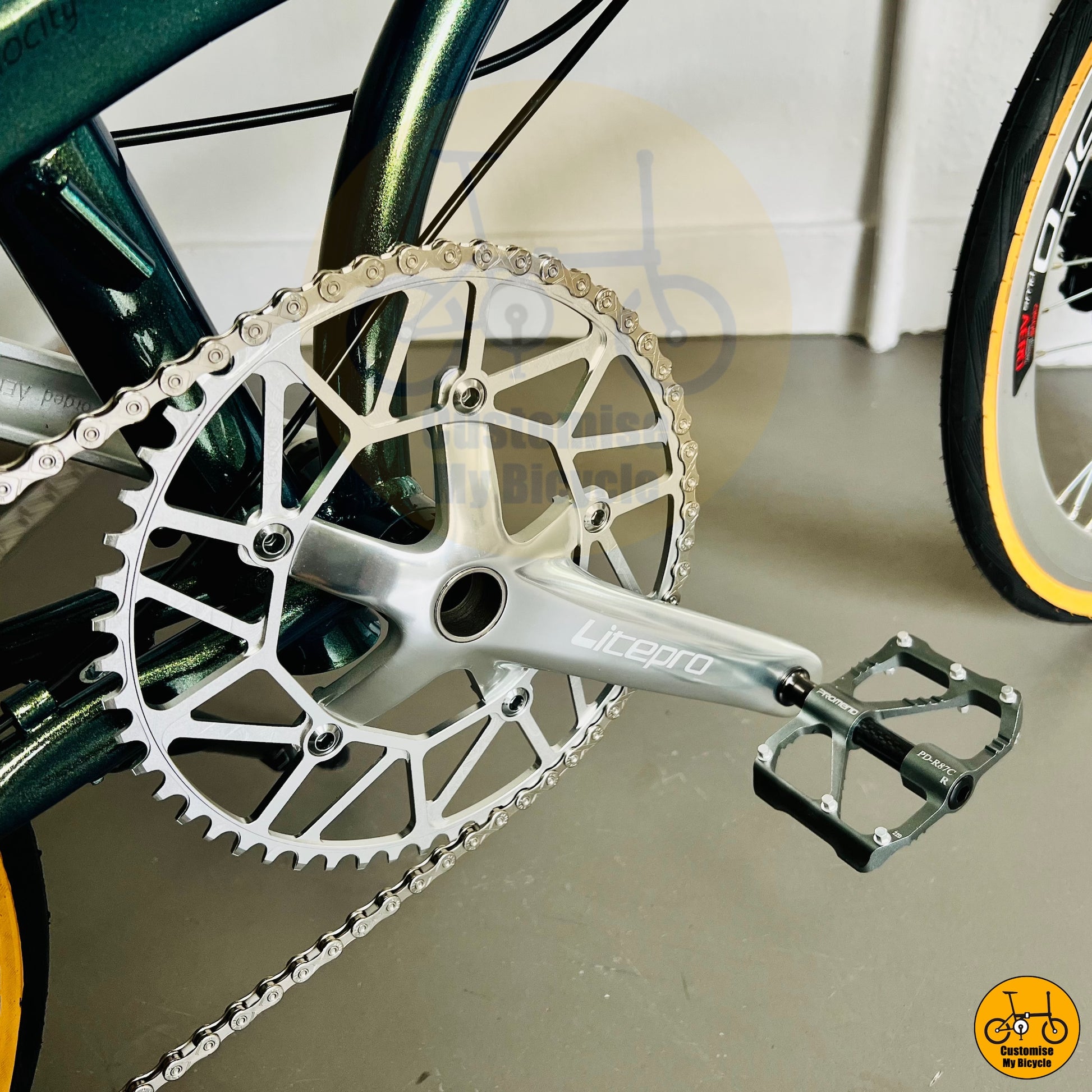 Litepro silver chainring and crankset on Crius Velocity 22-inch foldable bike
