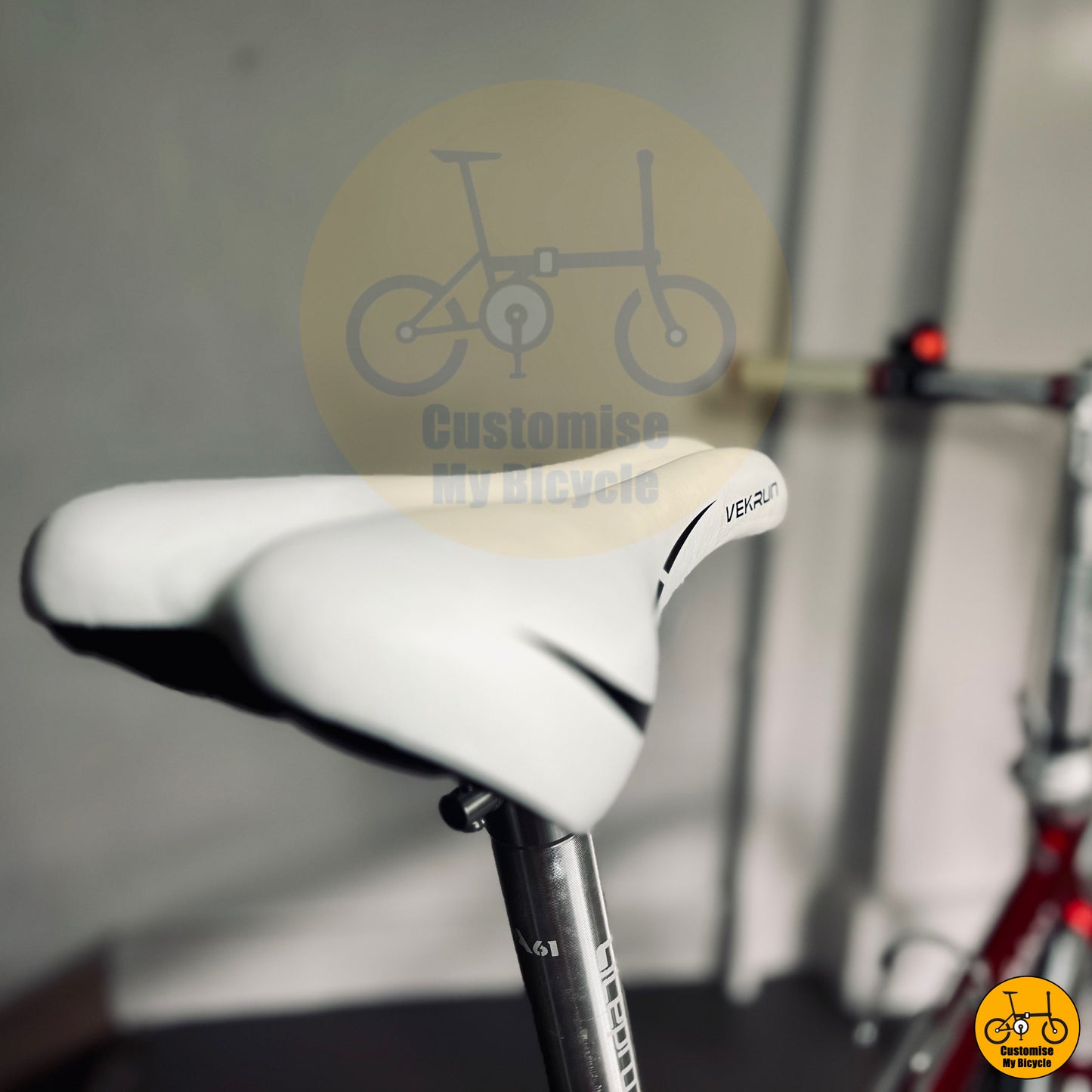 Verkun White Saddle on Fnhon Blast 22-Inch Foldable Bike β Arsenal Red Color for Football Enthusiasts