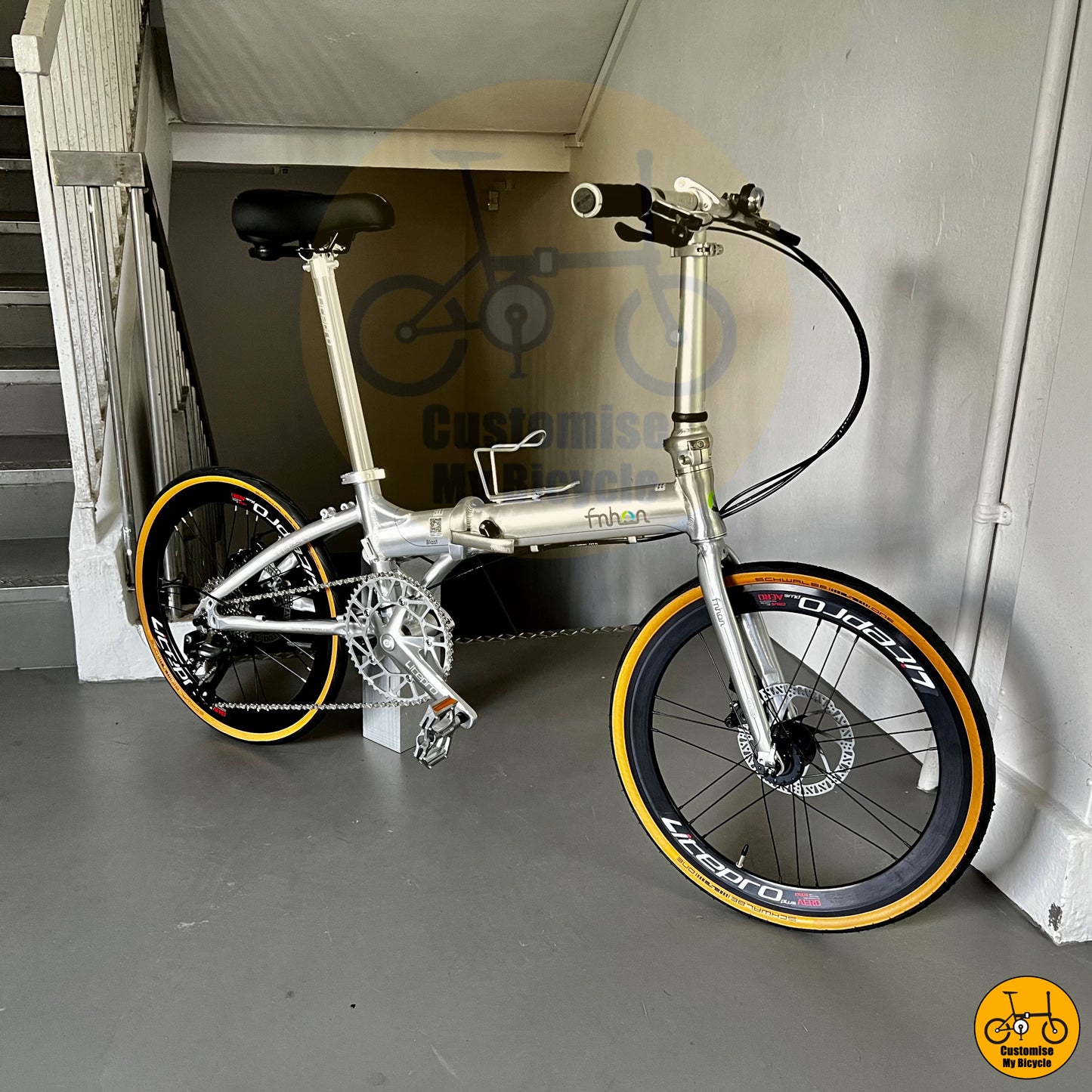 Fnhon Blast 22-Inch Folding Bike β A Premium Ride with Black Wheels & Racing Tyres