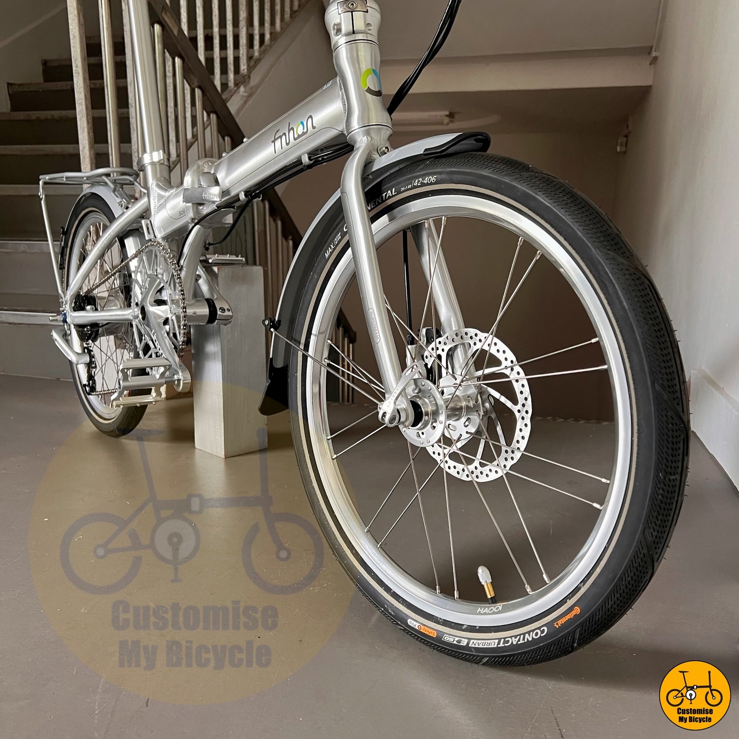 Platinum Silver Fnhon Blast 22-Inch Foldable Bicycle β A Durable & Stylish City Ride