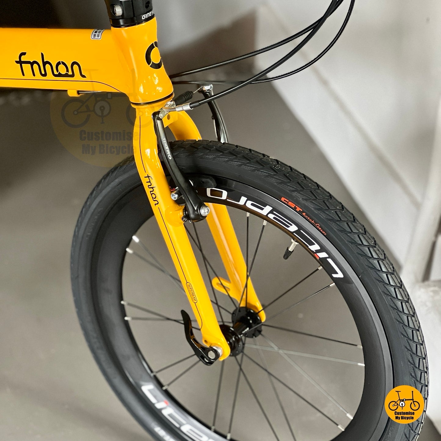 MRT friendly folding bike with stylish design