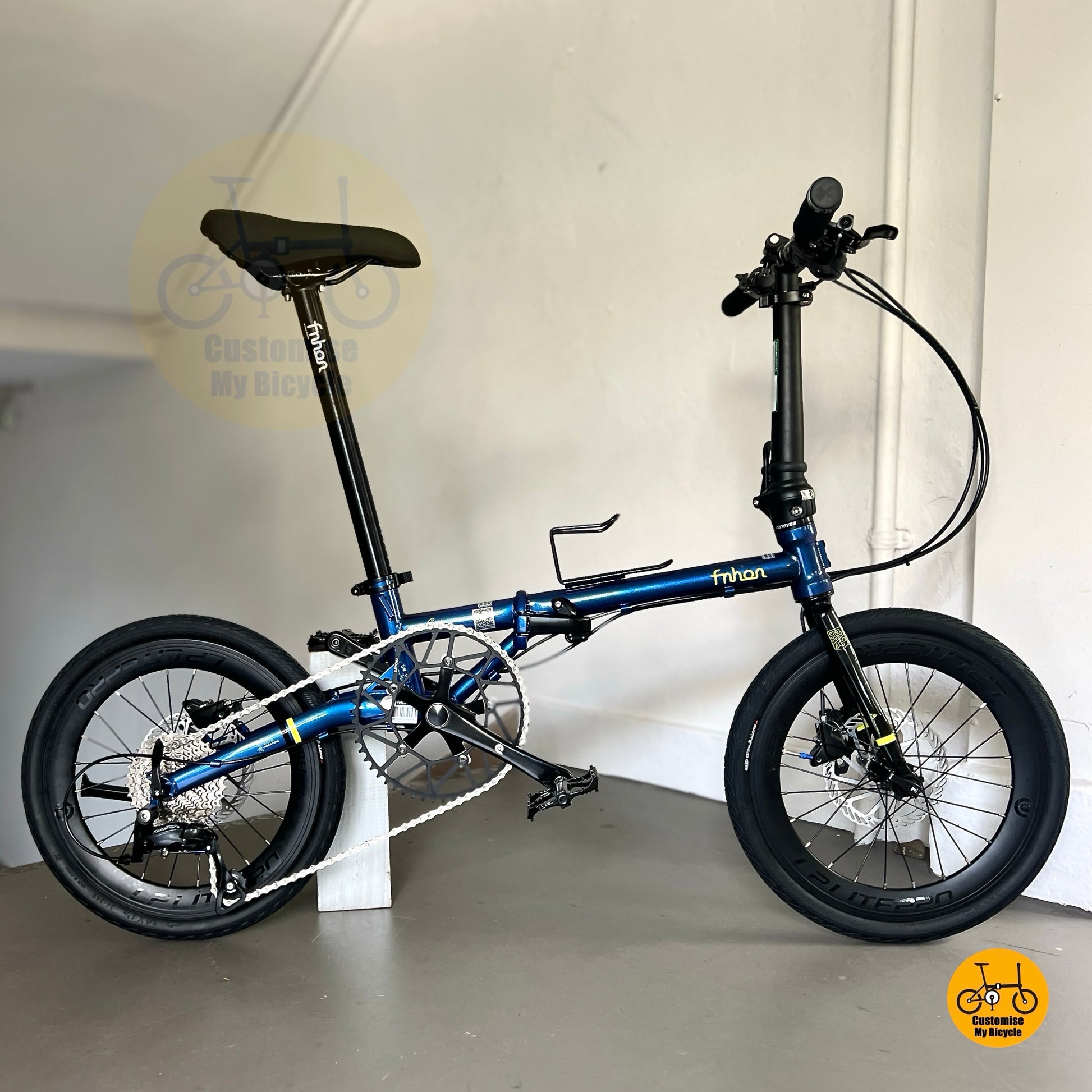 Fnhon Gust foldie with CST tyres and Shimano 9s front view