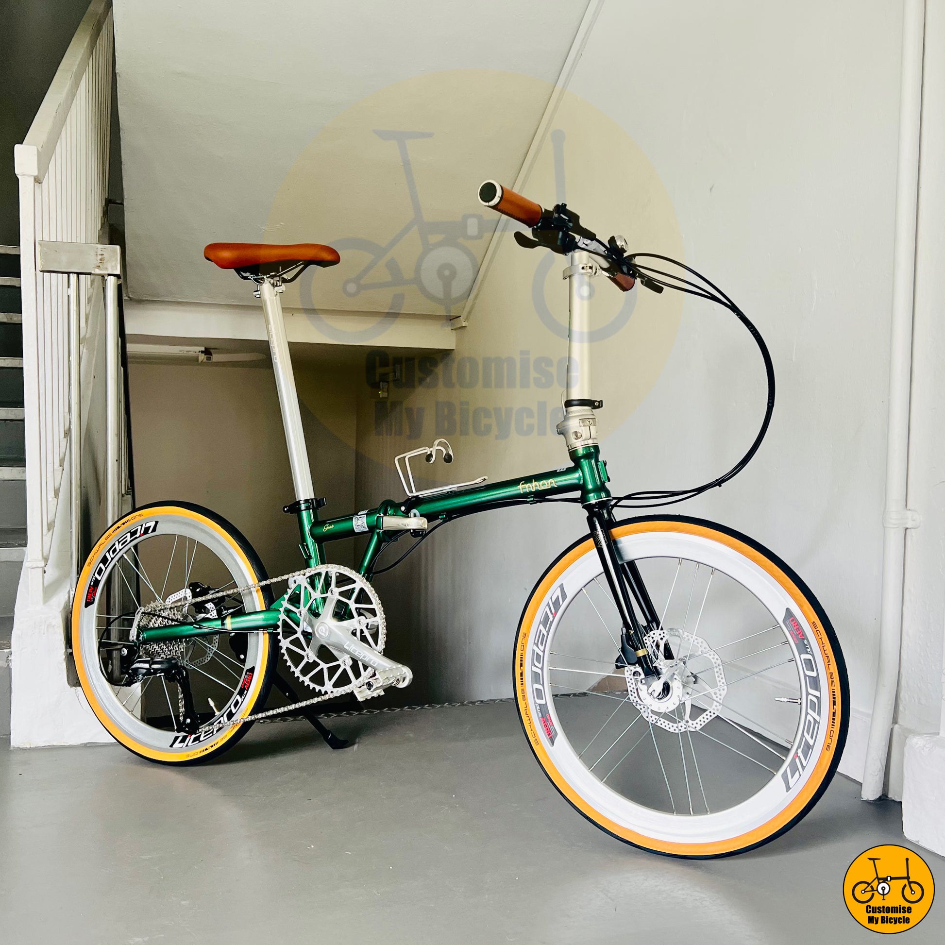Emerald green Fnhon Gust 22-inch folding bike with clean retro design