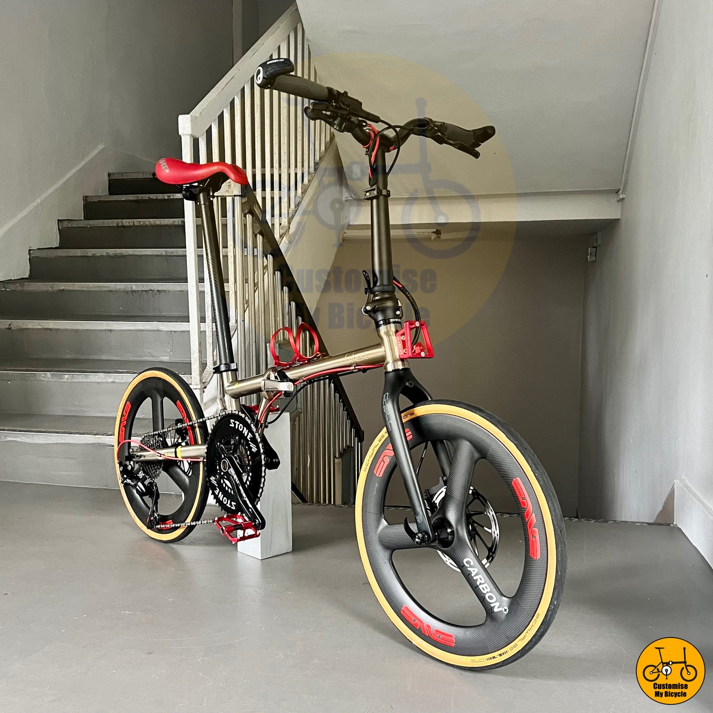 Custom made Fnhon Gust 20-inch with a high-performance drivetrain and aero wheels