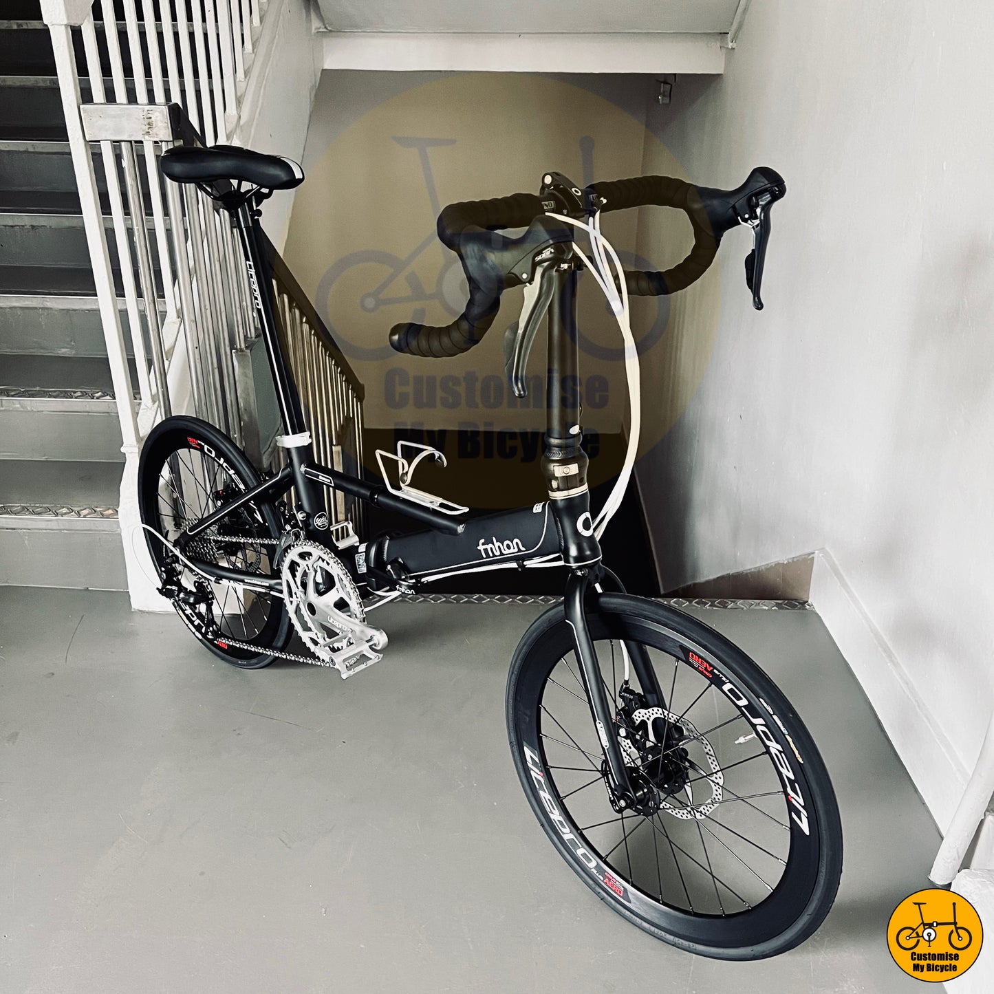 Batman Black Frame Fnhon Monsoon 22-Inch Foldable Bicycle β A Sleek & Powerful Look