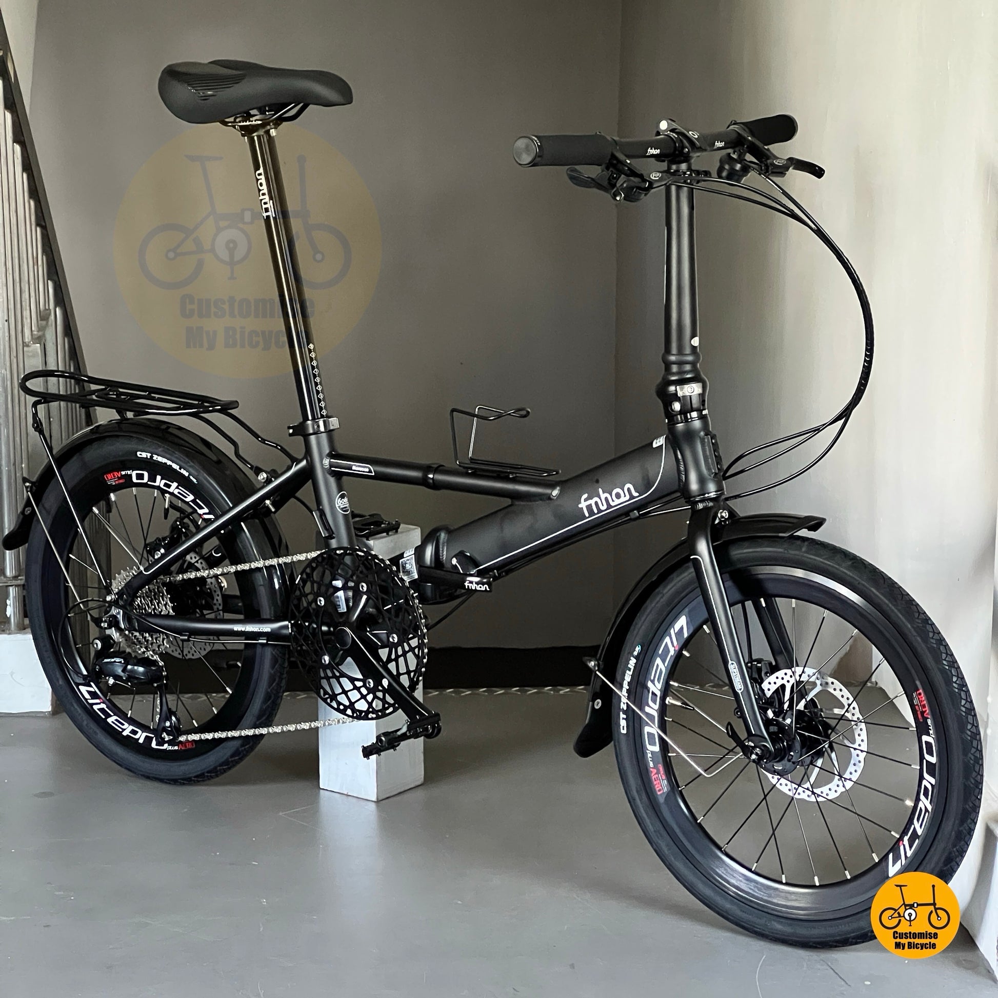 Basikal lipat Fnhon Monsoon 20 inci warna Matte Black dengan Shimano 9 kelajuan