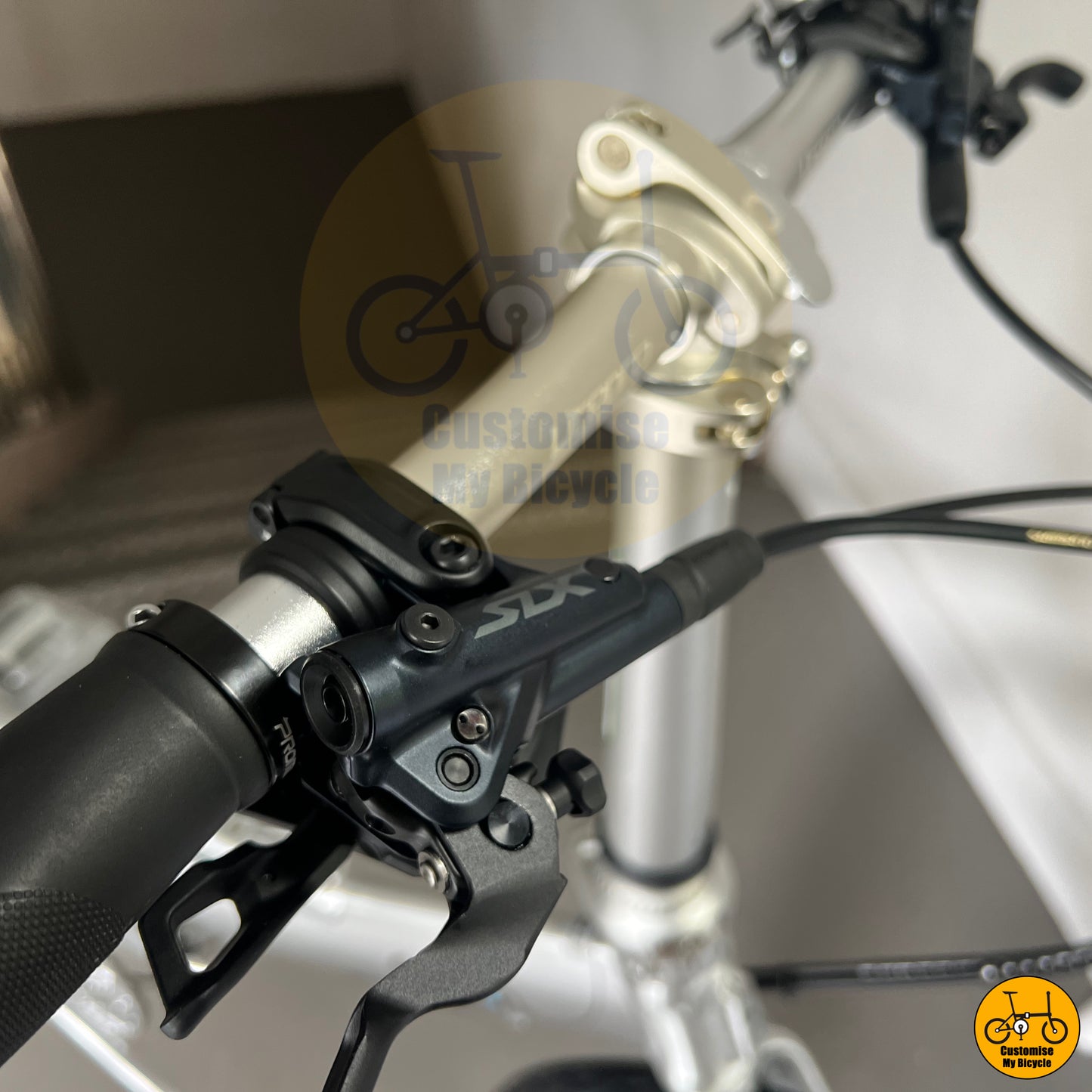Shimano SLX Hydraulic Brake Fnhon Monsoon 22-Inch Foldie β Precision Braking for Safety