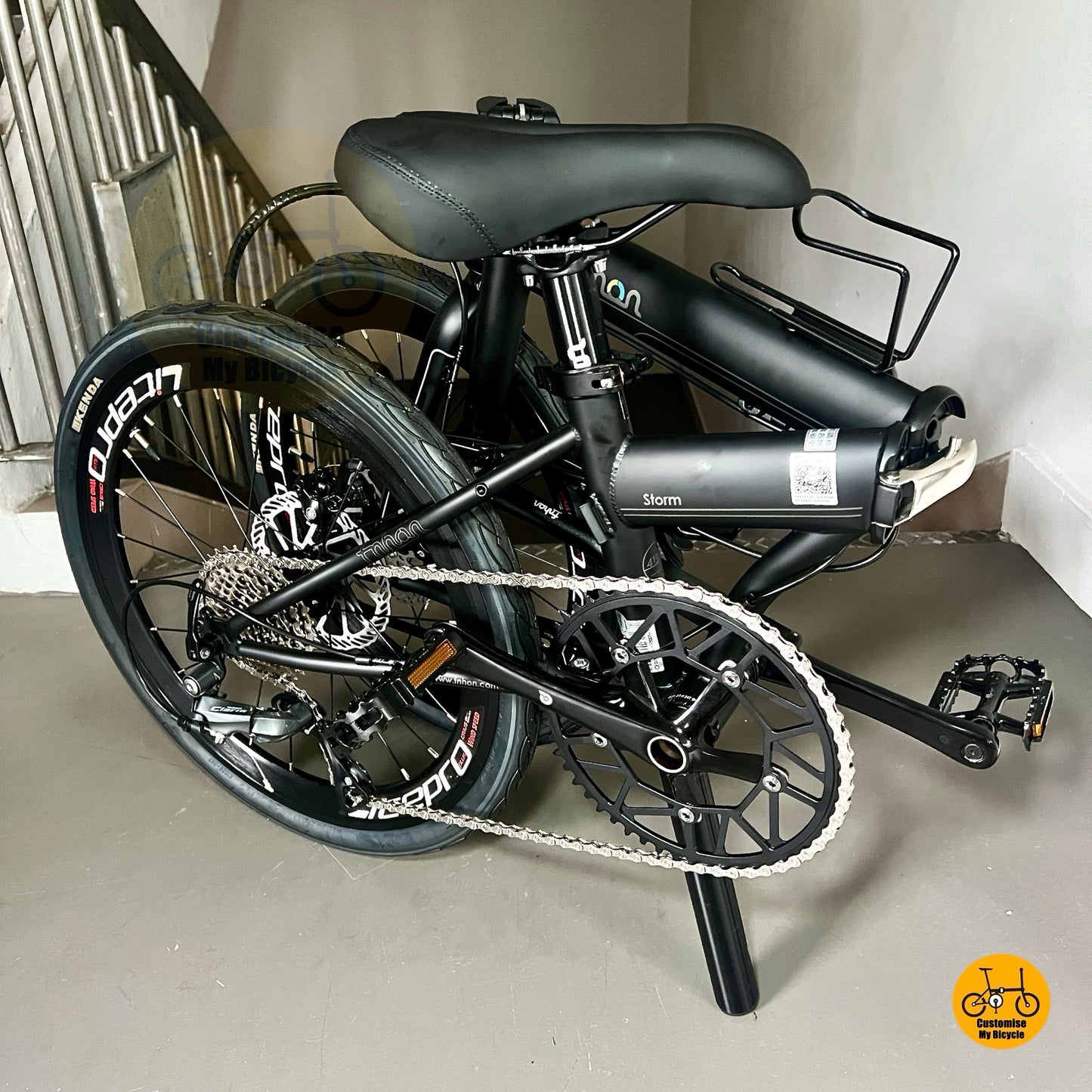 Fnhon Storm Matte Black foldie with adjustable seat post