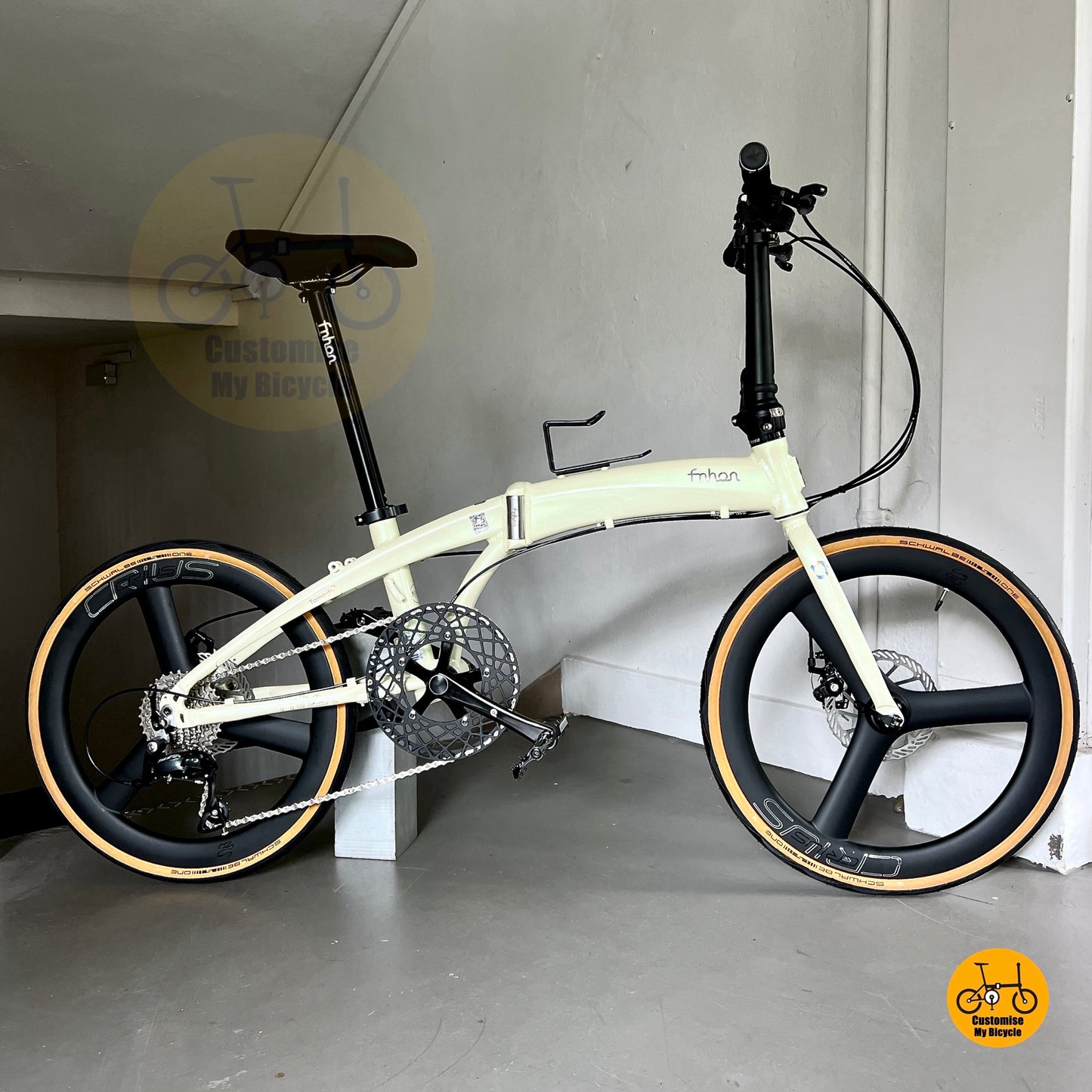 Fnhon Tornado Beige folding bicycle 22 inch with lightweight alloy frame