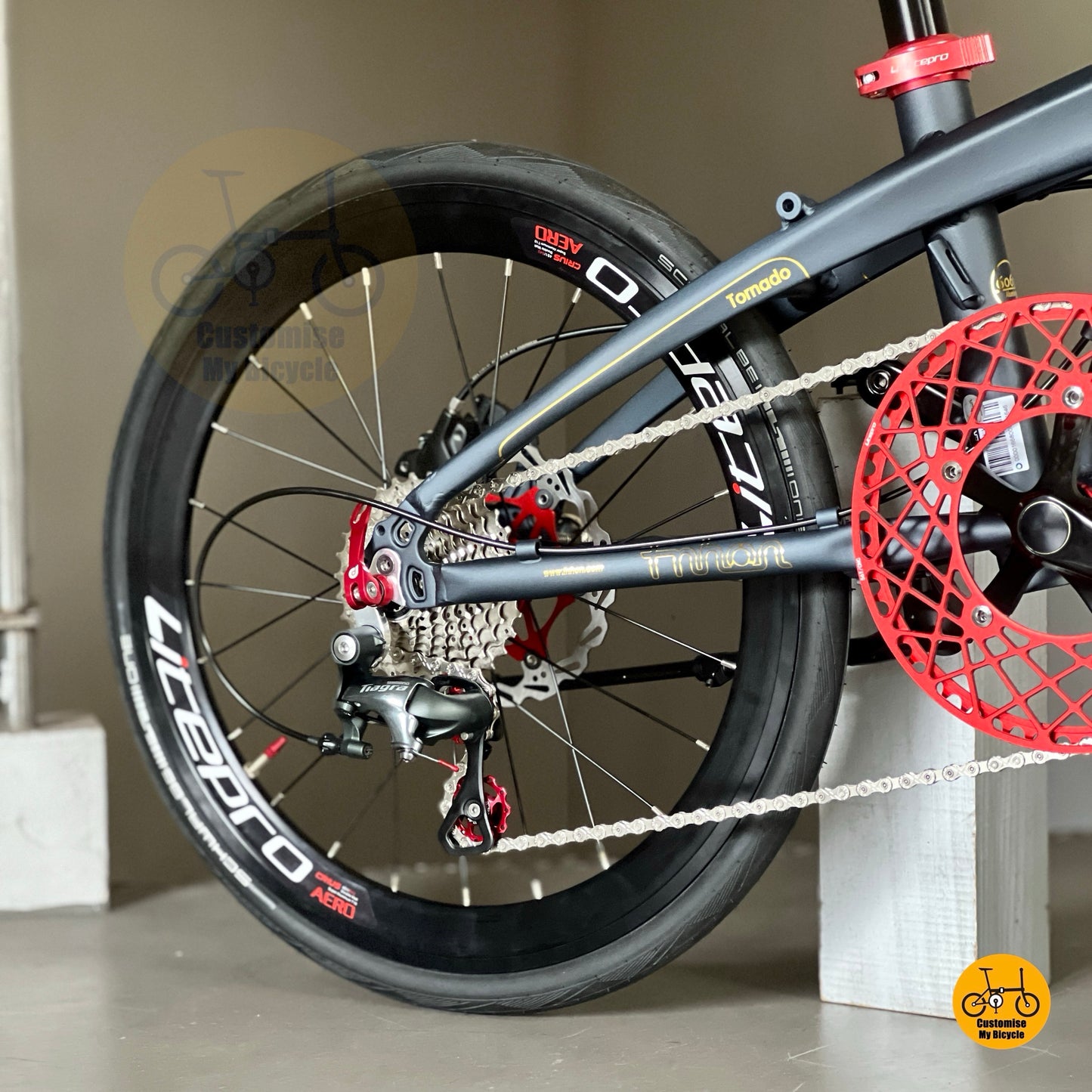 Shimano Tiagra 10 speed drivetrain with ceramic pulley