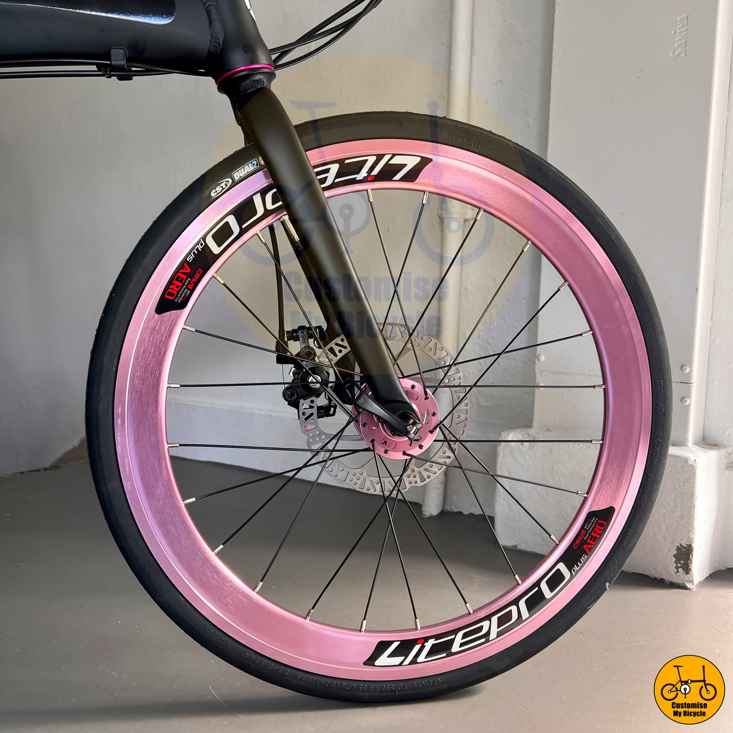 Black and Baby Pink Foldable Bike β Perfect for City Cycling & Casual Rides