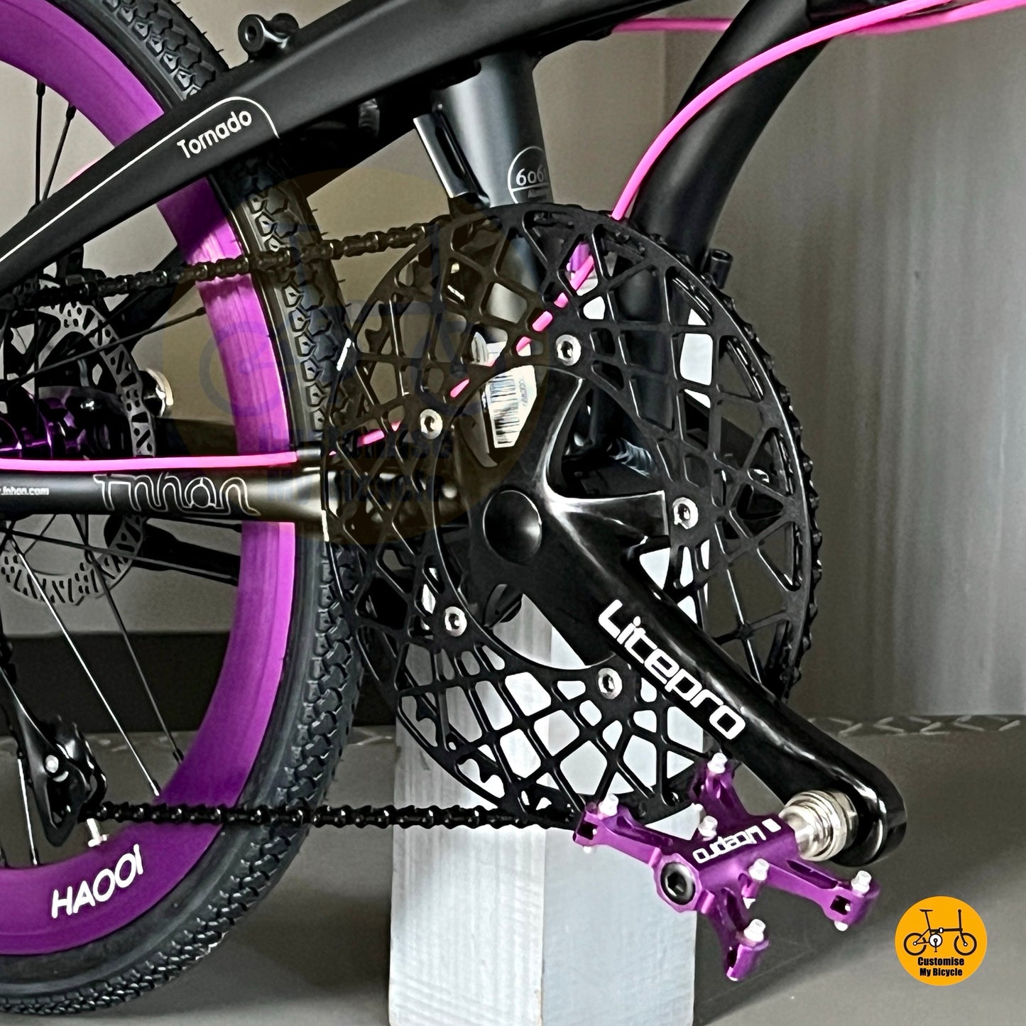 LITEPRO 54t crankset on black Fnhon Tornado