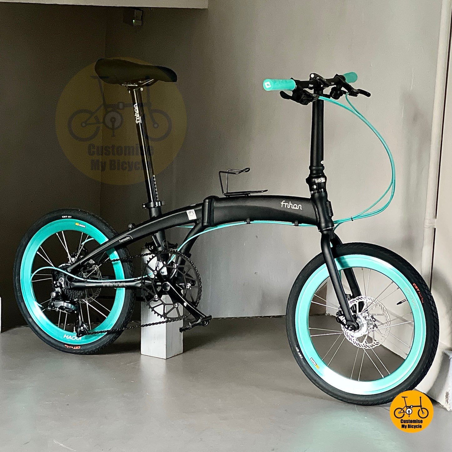 Sepeda Lipat Fnhon Tornado 20 inci Shimano 9s Warna Hitam Doff