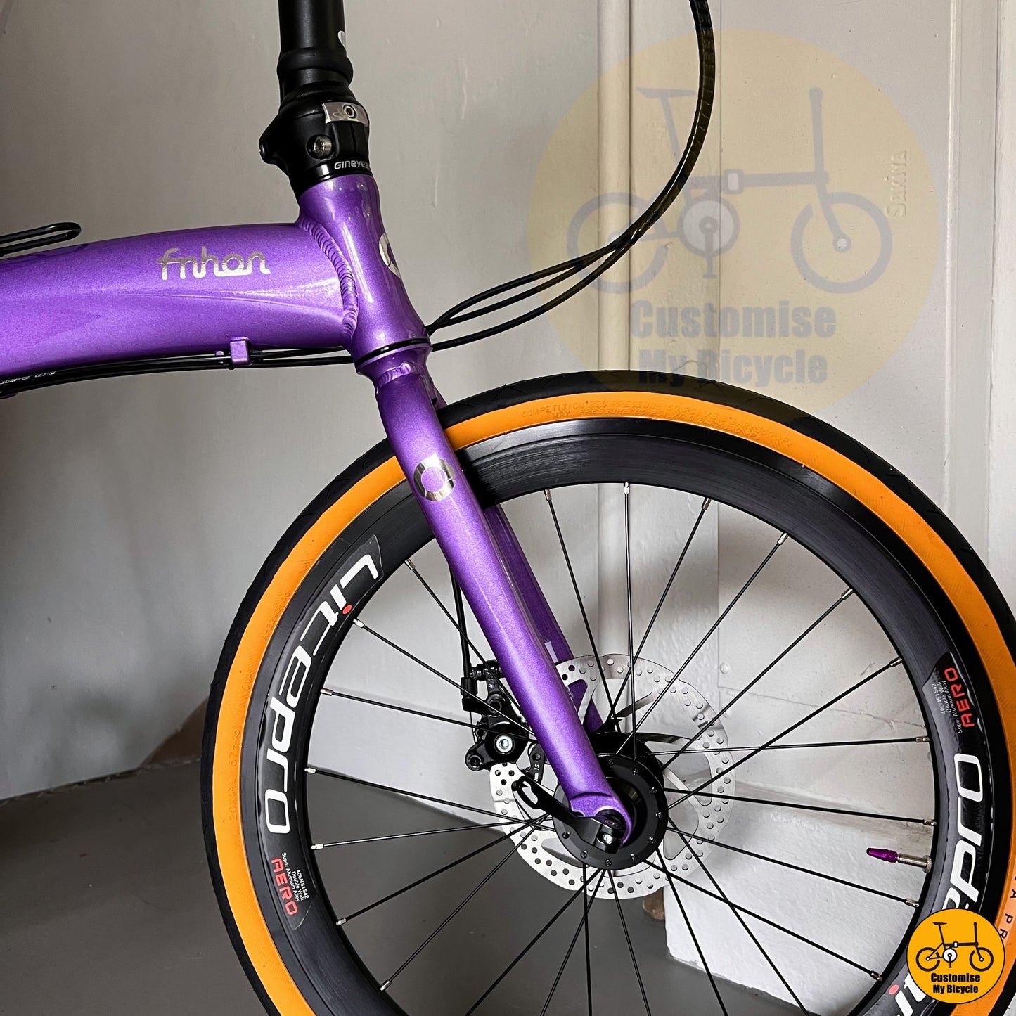 Premium Foldable Bicycle β Smooth Ride with Tan Wall Tyres
