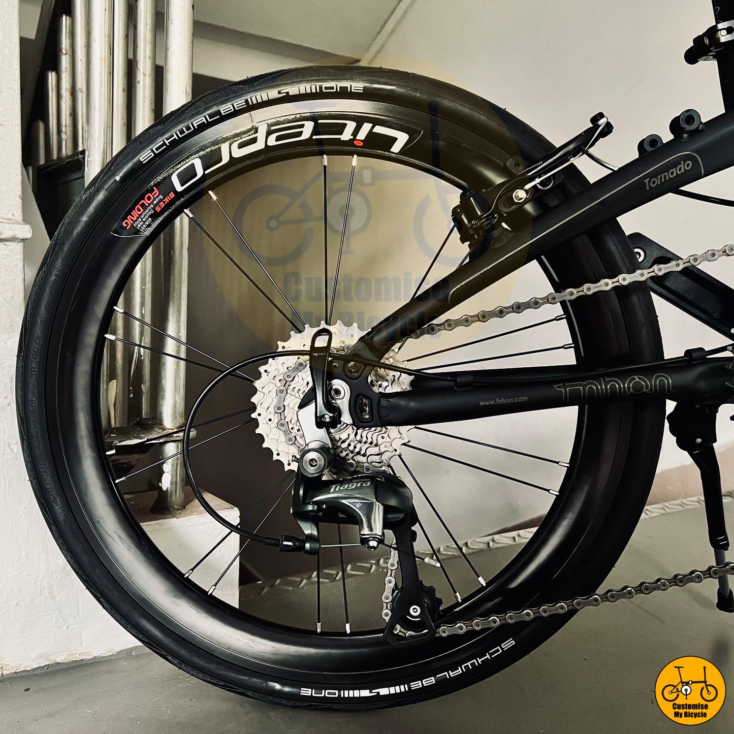 Schwalbe One Black Tyre on Fnhon Tornado 22-Inch Foldable Bicycle – Built for City Cycling & Weekend Rides