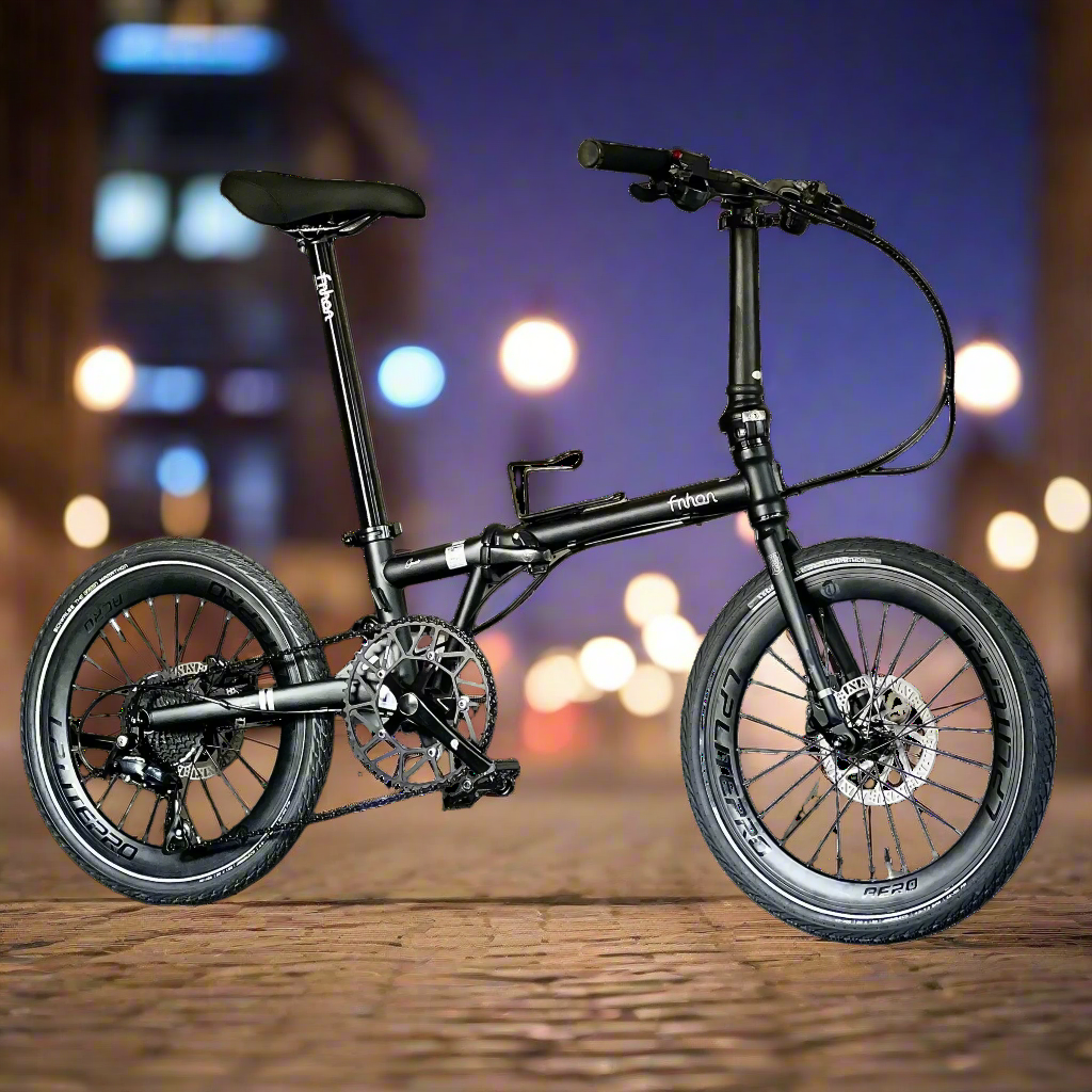 Fnhon Gust 20 inch folding bike in matte black with Shimano 9 gears and Schwalbe Marathon tyres