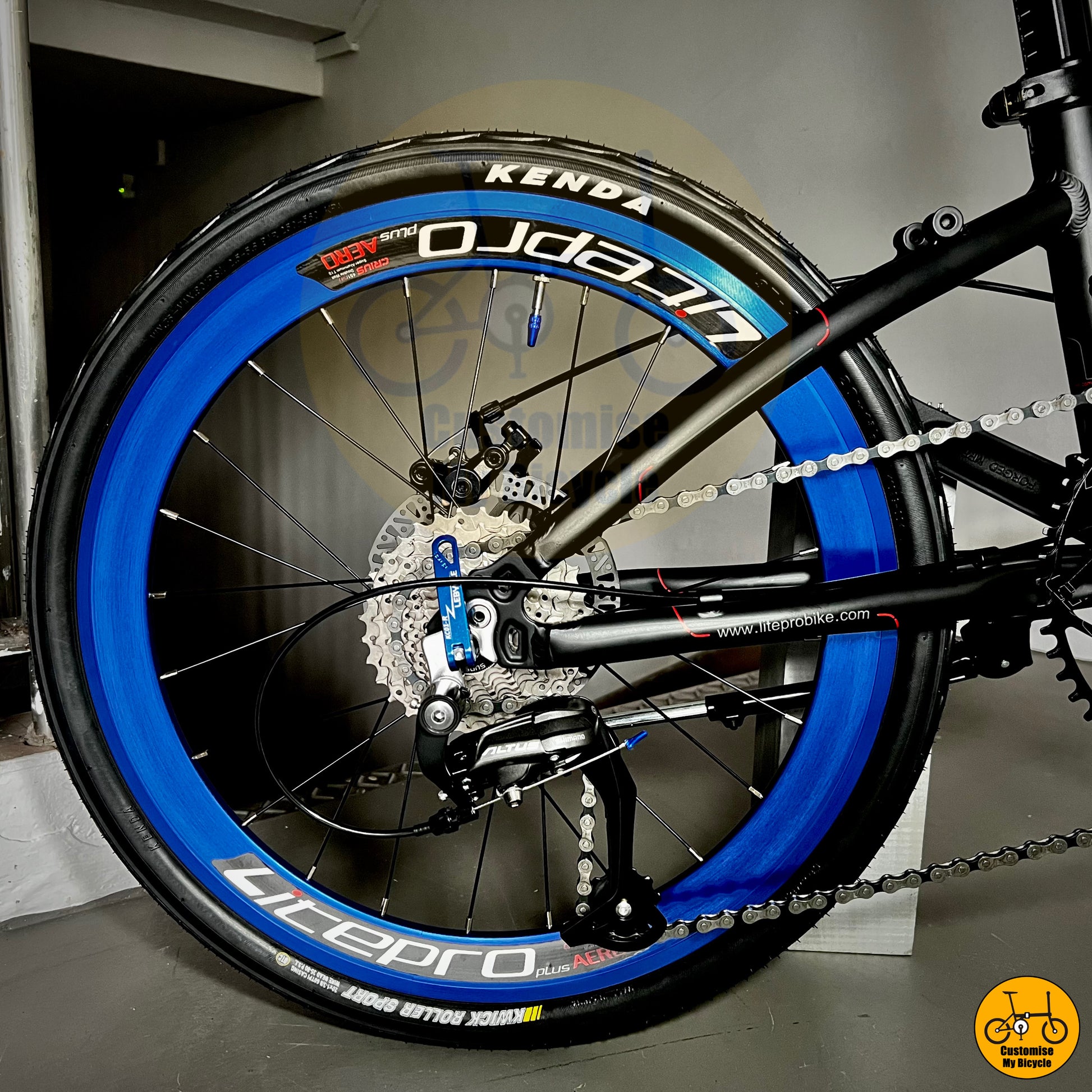 Matte Black & Blue Crius Master 22-Inch Foldable Bicycle – A Stylish & High-Performance Foldie
