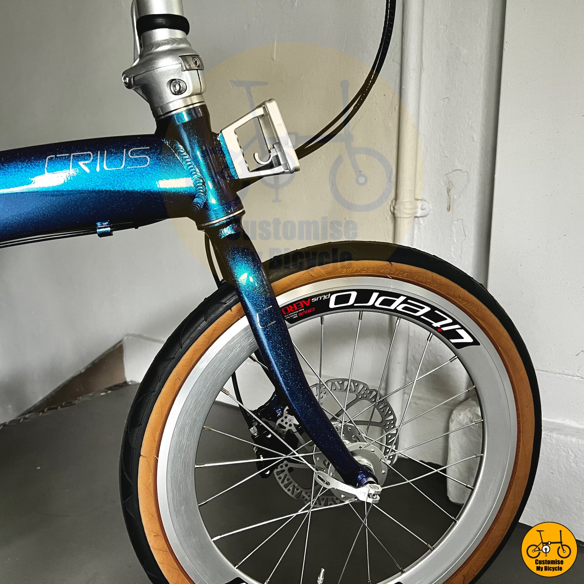 Timeless Vintage-Style Foldie – Classic & High-Performance Ride
