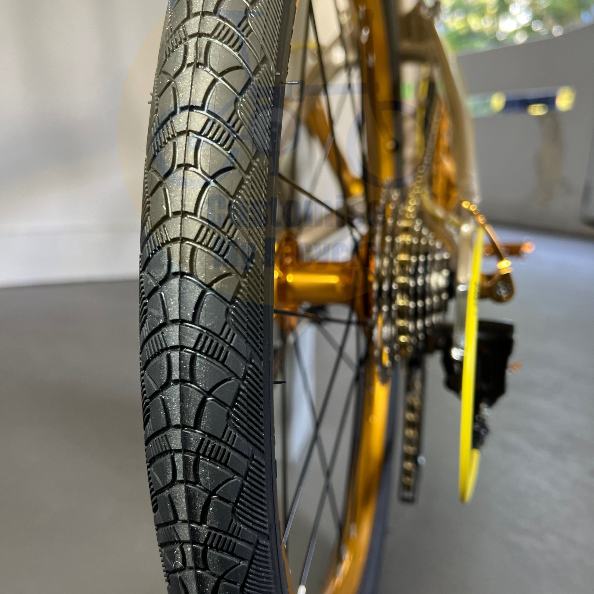 CST Zeppelin Tyre