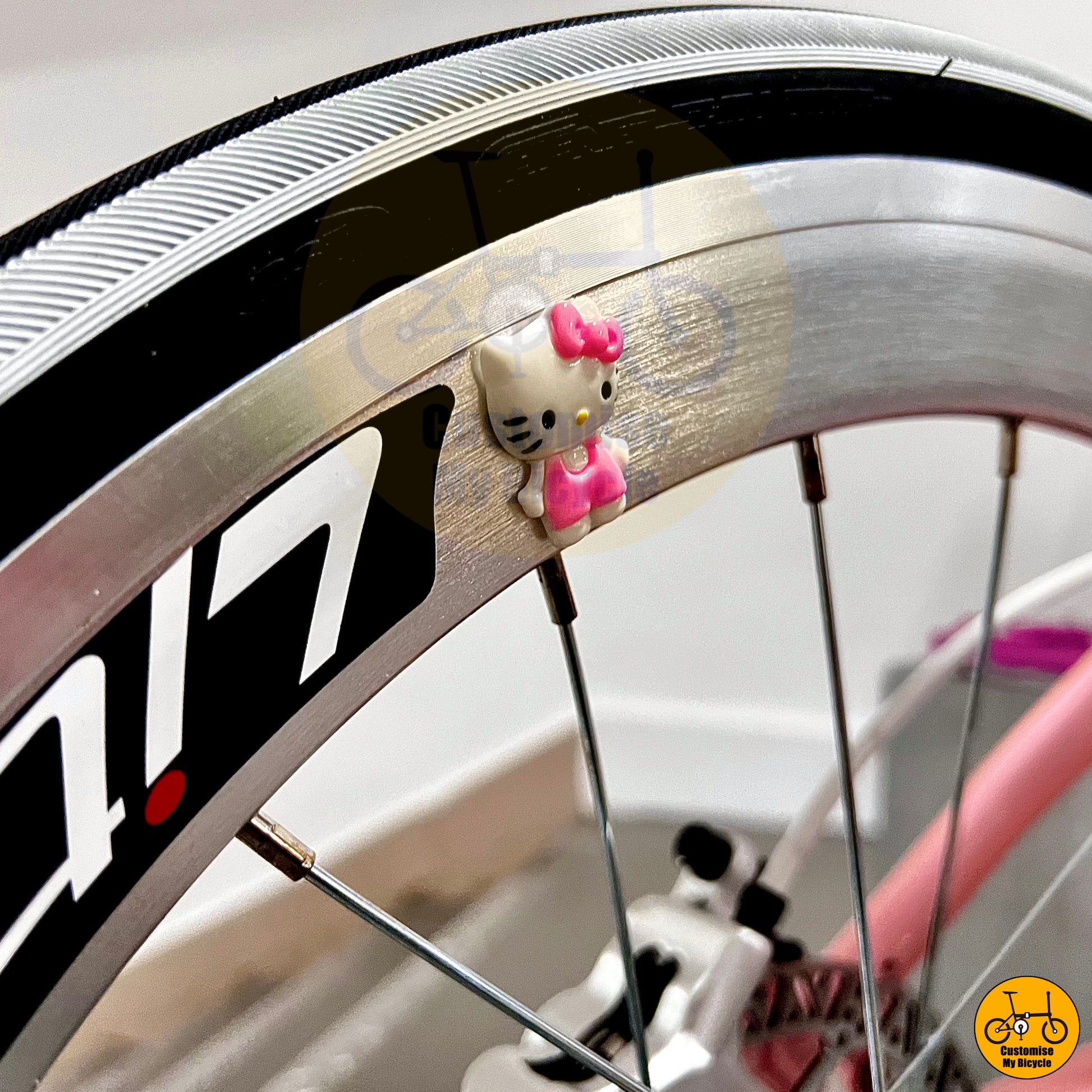 Litepro rims and high-performance city tires on Crius Velocity folding bicycle
