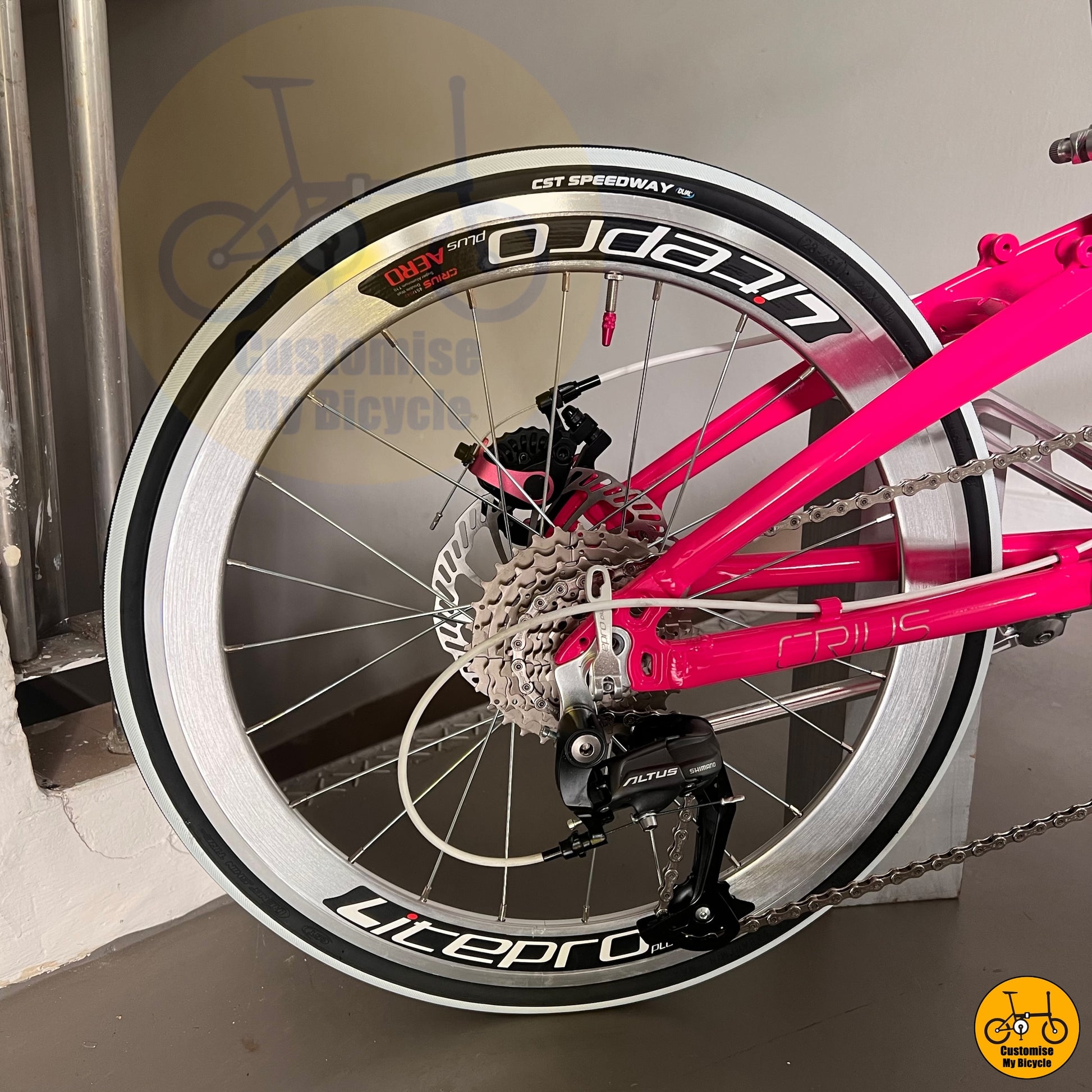 Lightweight whitewall tires for smooth and stable cycling
