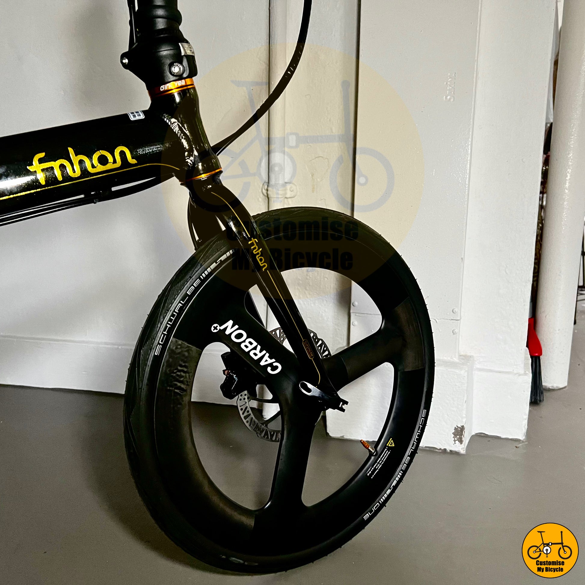 Carbonician premium carbon wheels on Fnhon Blast 20” Black Gold Folding Bike – Durable, Portable & City-Ready
