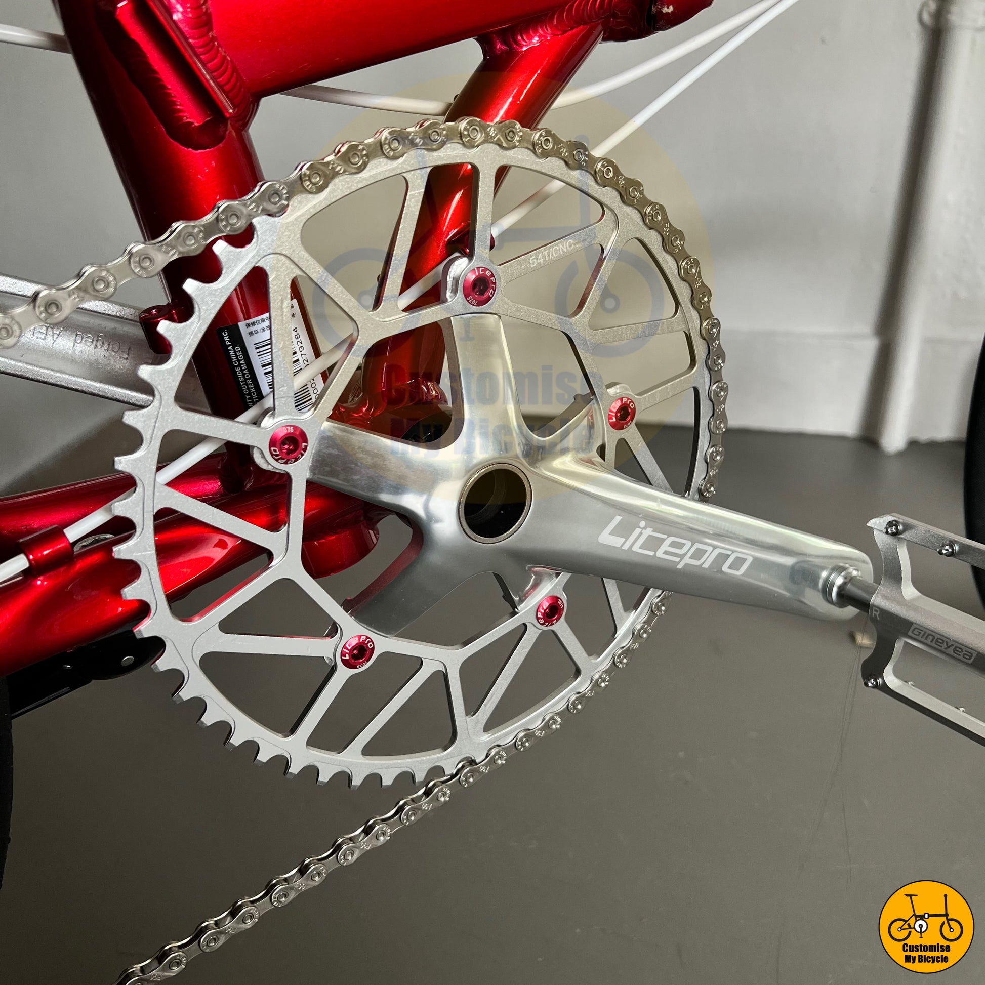 Litepro Aluminium Chainring on Fnhon Blast 22-Inch Folding Bike – Inspired by Singapore Flags Sleek Red & Gold Look

