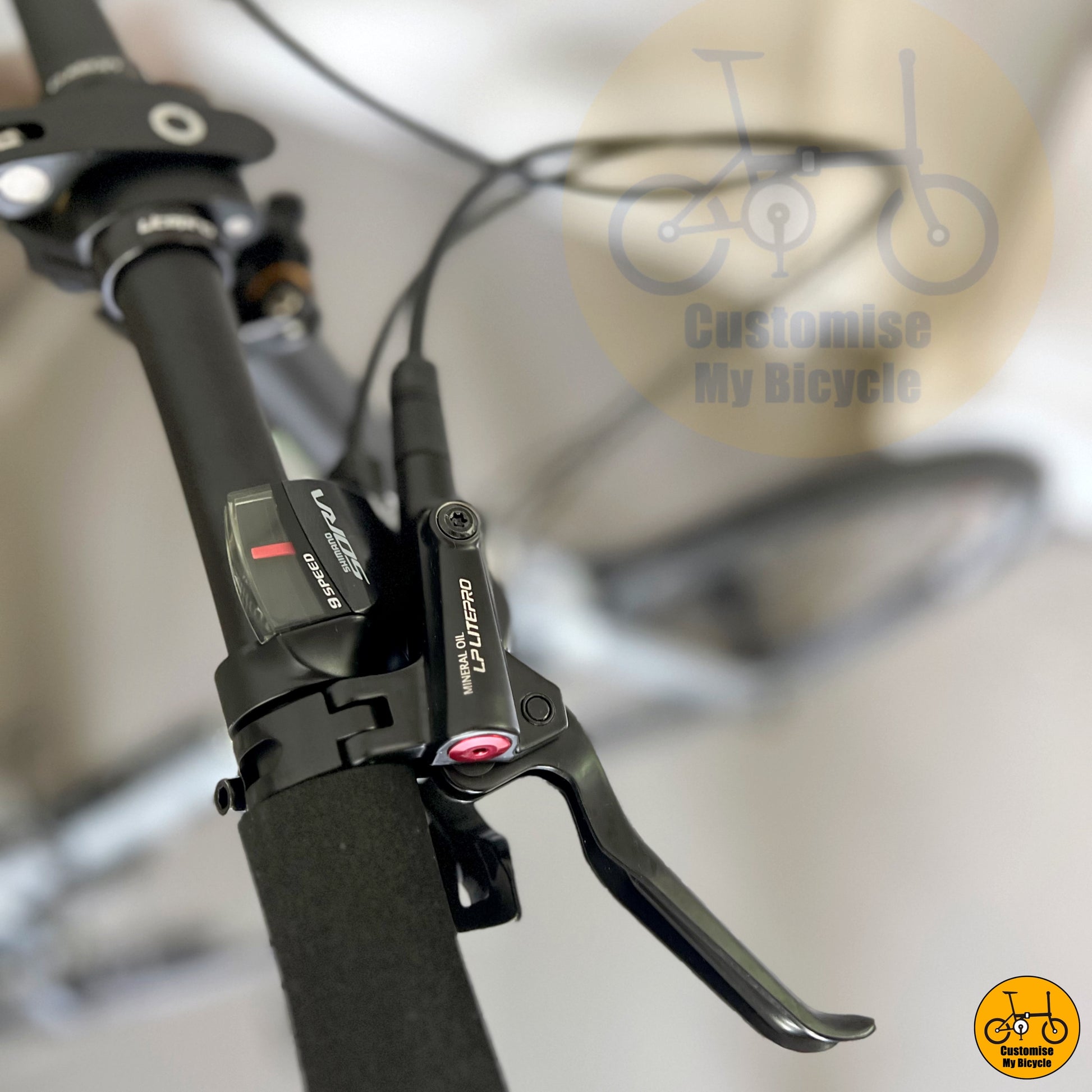 Litepro Hydraulic Brake on Strong & Sturdy Fnhon Gale 22-Inch Foldie – A Reliable Ride for City Commuters
