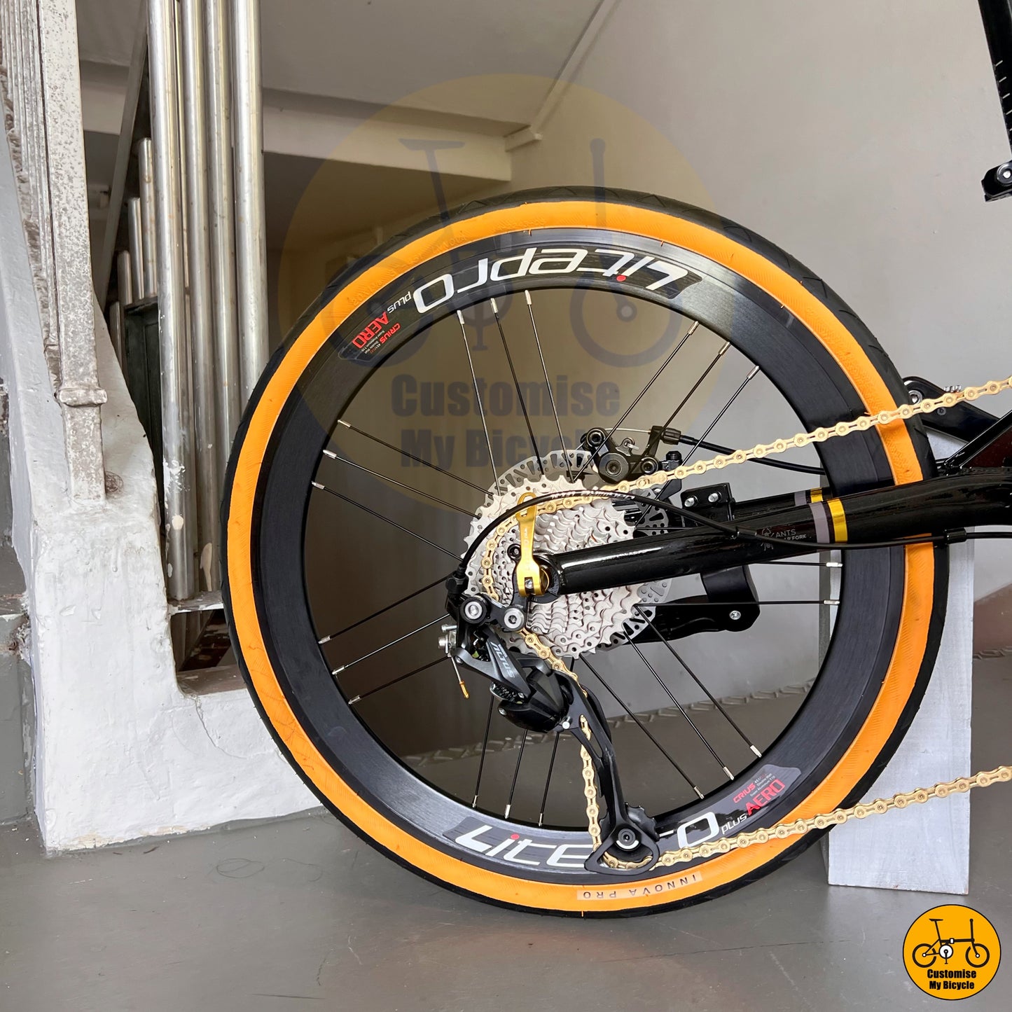 Fnhon Gust 22” • Shimano 9s • Black Gold