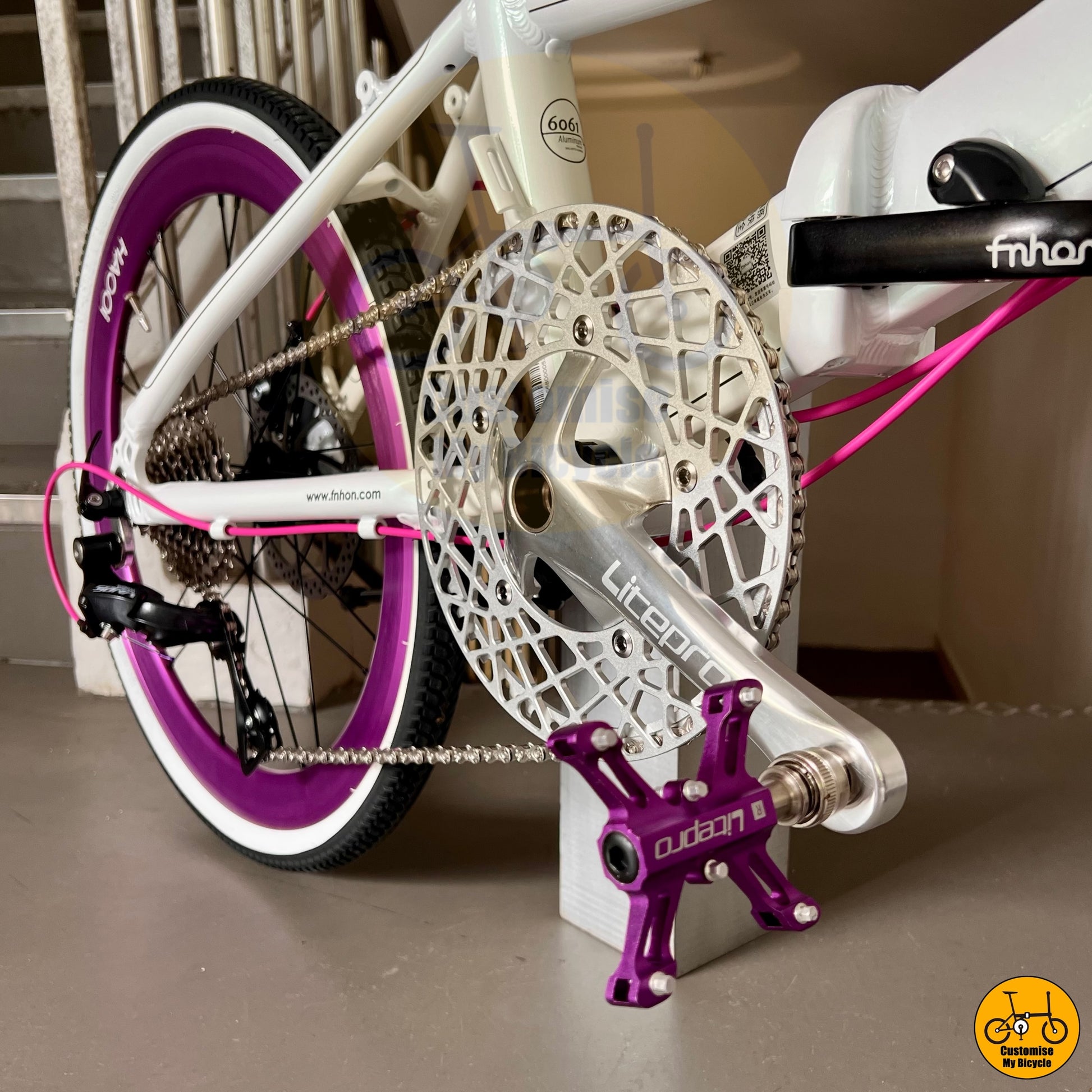 Litepro K5 Quick Release Wide Pedals on Fnhon Monsoon 22-Inch Foldable Bicycle – A Competitive Alternative to Bike Friday, Btwin
